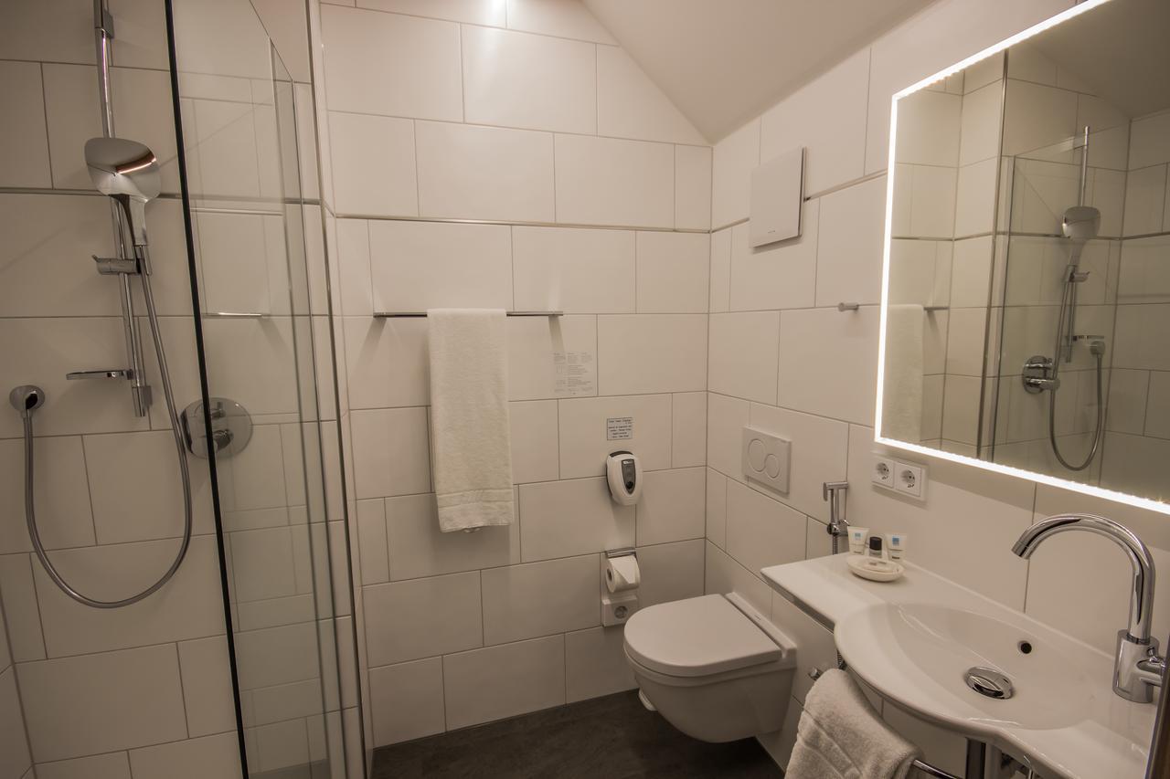 נויטראובלינג Hotel7Continents מראה חיצוני תמונה